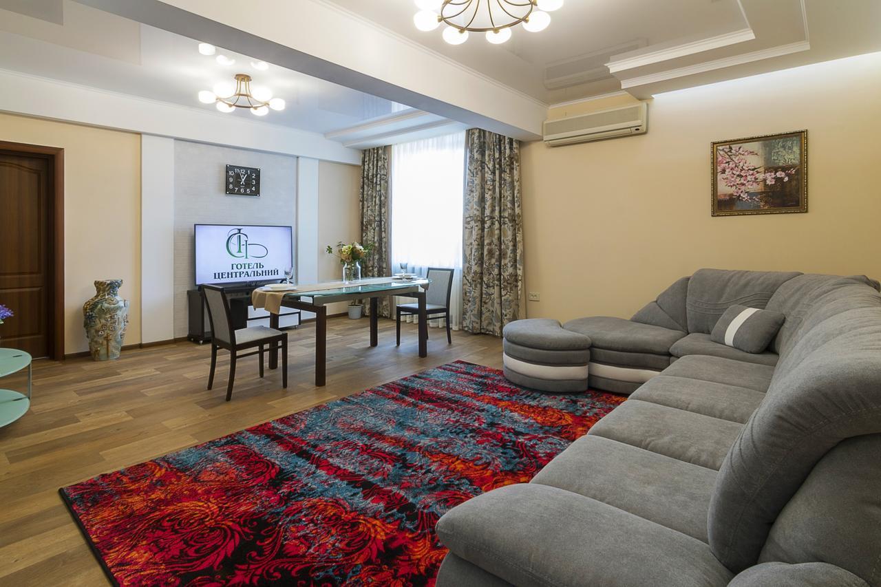 Centralny Hotel ครือวอยร็อก ภายนอก รูปภาพ